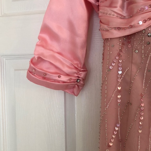 Dress - Picture 4 of 7